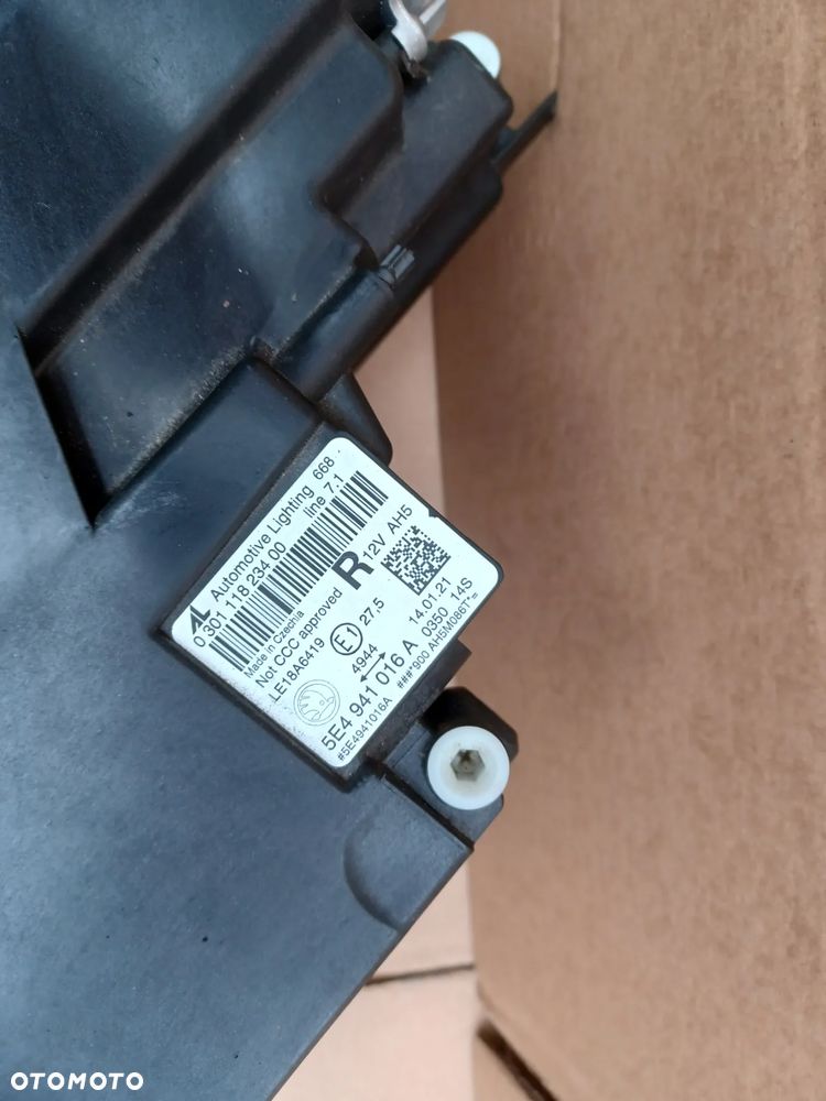 Full led przedni prawy lewy Skoda Octavia IV 4 lampa oryg 5E4 - 6