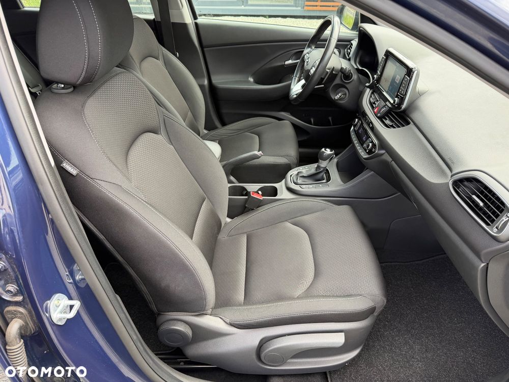 Hyundai i30 1.6 CRDI Trend - 32