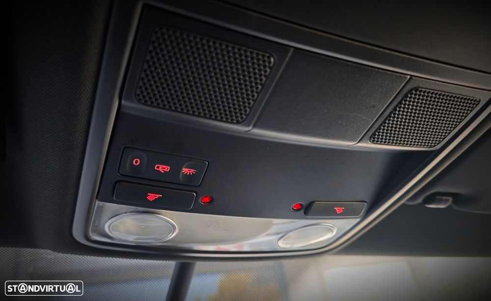 VW Scirocco 2.0 TDI Sport - 25