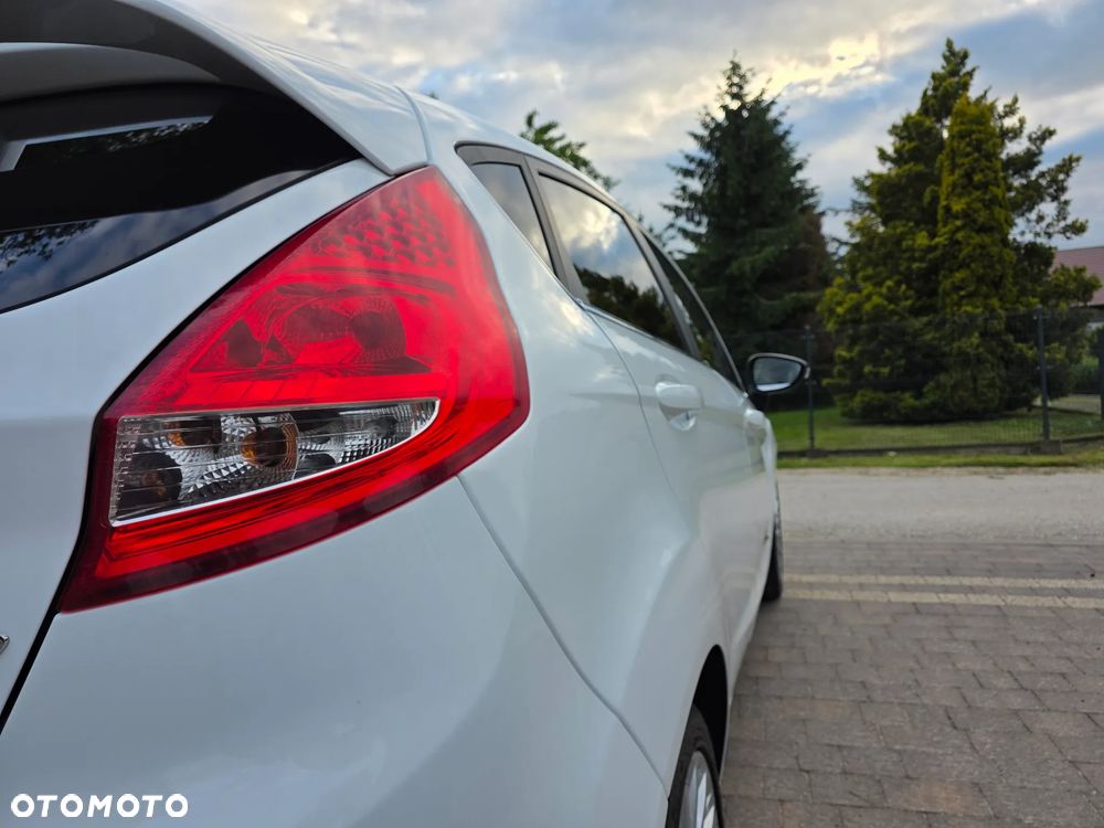 Ford Fiesta 1.4 Titanium - 20