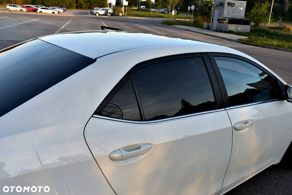 Toyota Corolla 1.6 Premium EU6 - 22