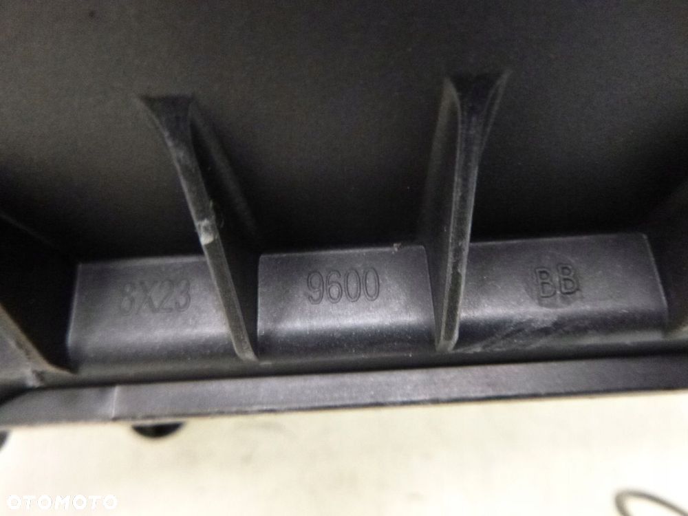 OBUDOWA FILTRA POWIETRZA JAGUAR XF X250 5.0 - 9