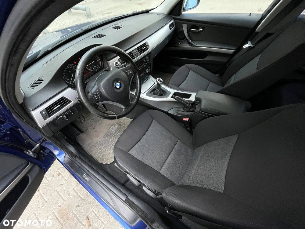 BMW Seria 3 320d DPF - 18