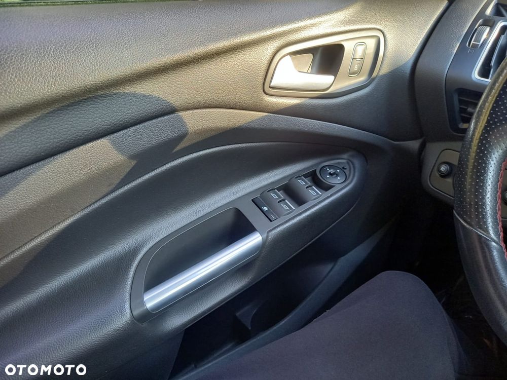 Ford Kuga - 16