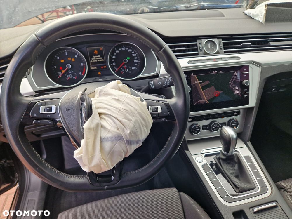Volkswagen Passat 2.0 TDI BMT Comfortline DSG7 - 14