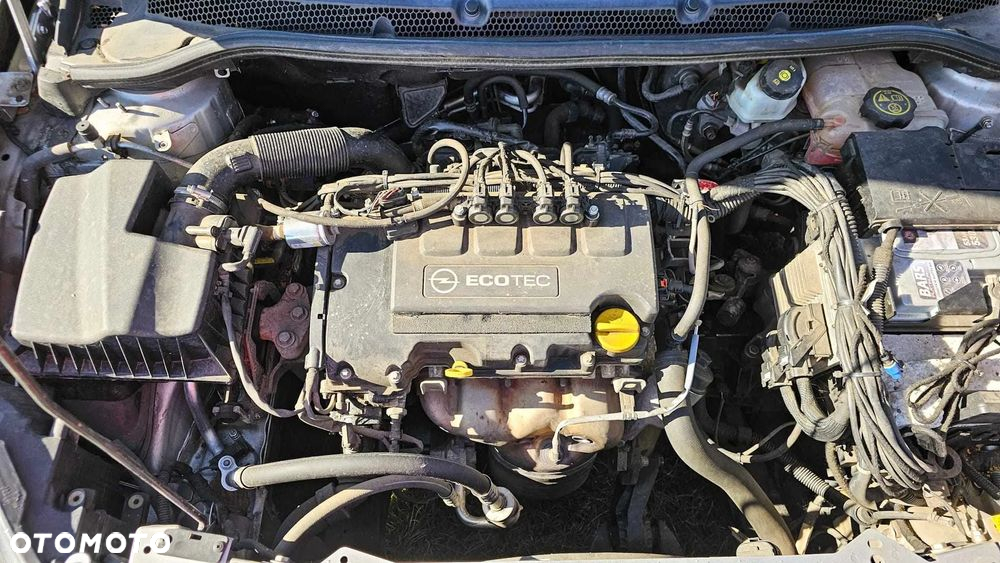 Opel Astra 1.4 Sports Tourer - 9
