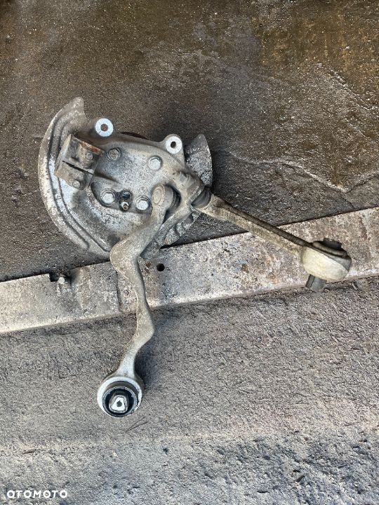 Zwrotnica wahacze piasta łożysko prawa / lewa Bmw e90 e91