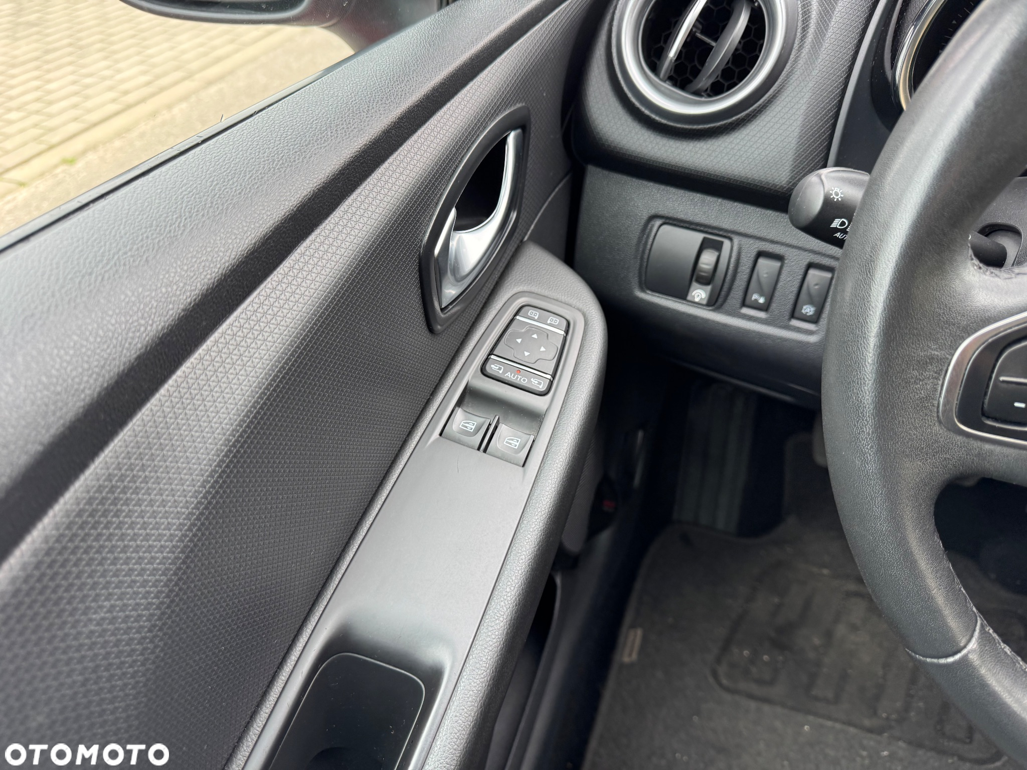 Renault Clio - 22