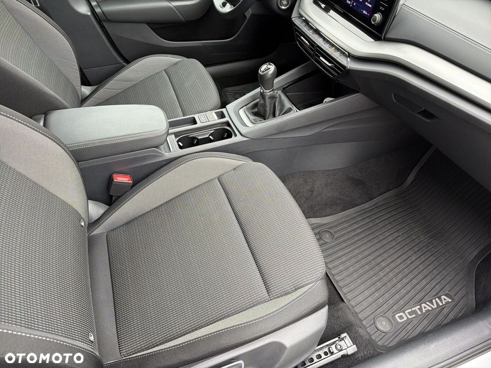 Skoda Octavia 1.5 TSI ACT Ambition - 25