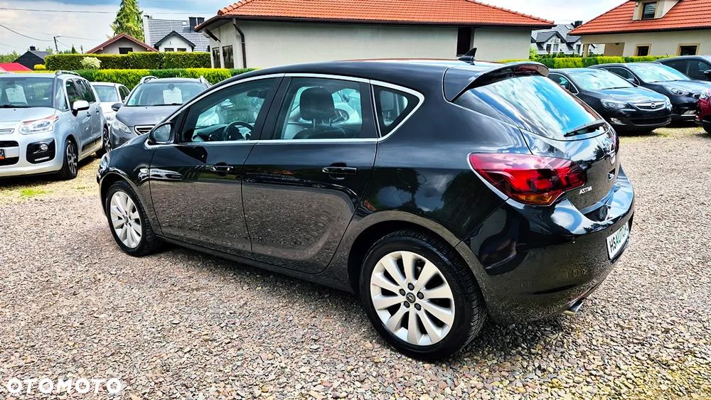 Opel Astra 1.4 T Cosmo - 18