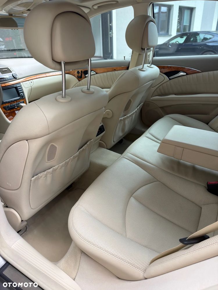 Mercedes-Benz Klasa E 500 4-Matic Elegance - 8