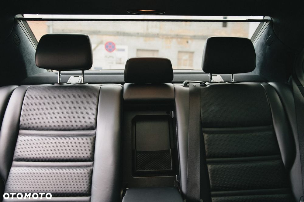 Mercedes-Benz Klasa E 63 AMG AMG Speedshift 7G-MCT - 31