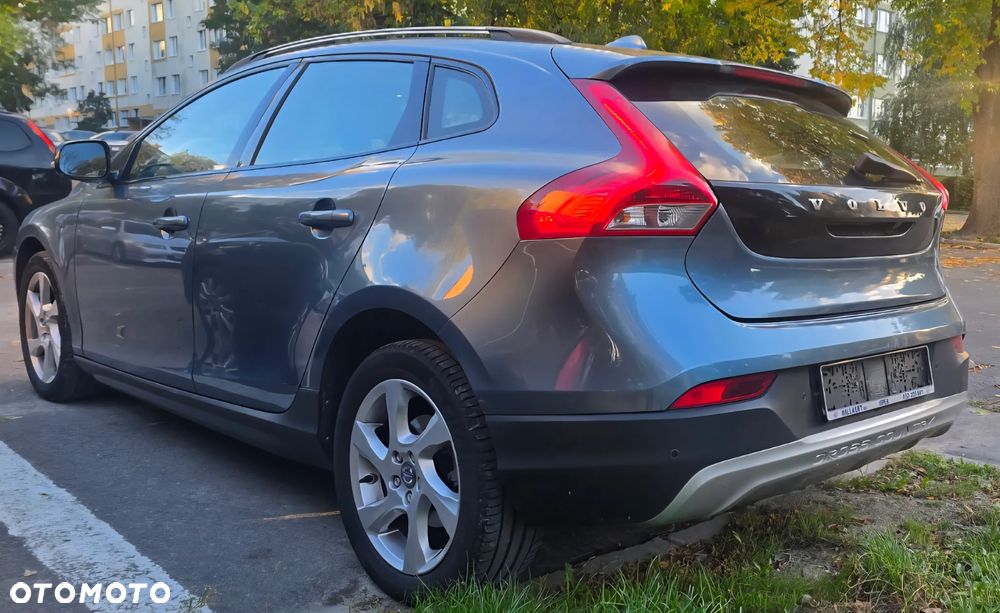 Volvo V40 Cross Country - 6