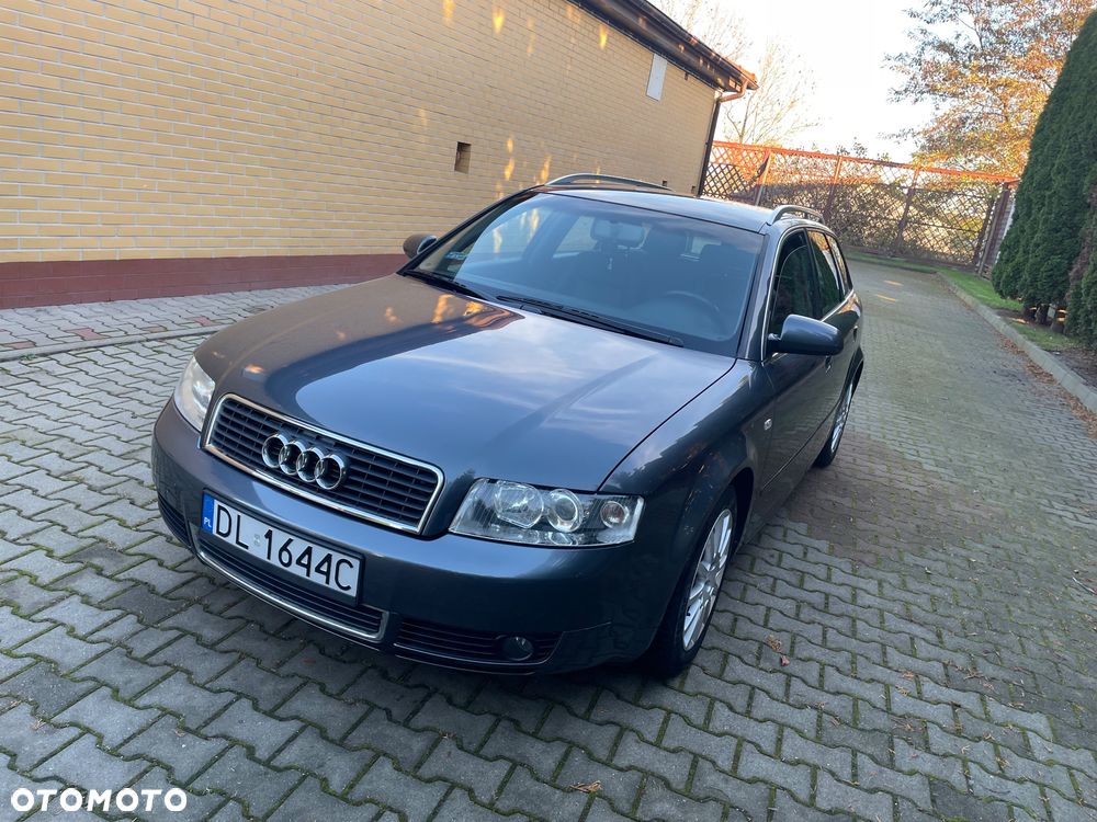 Audi A4 - 1