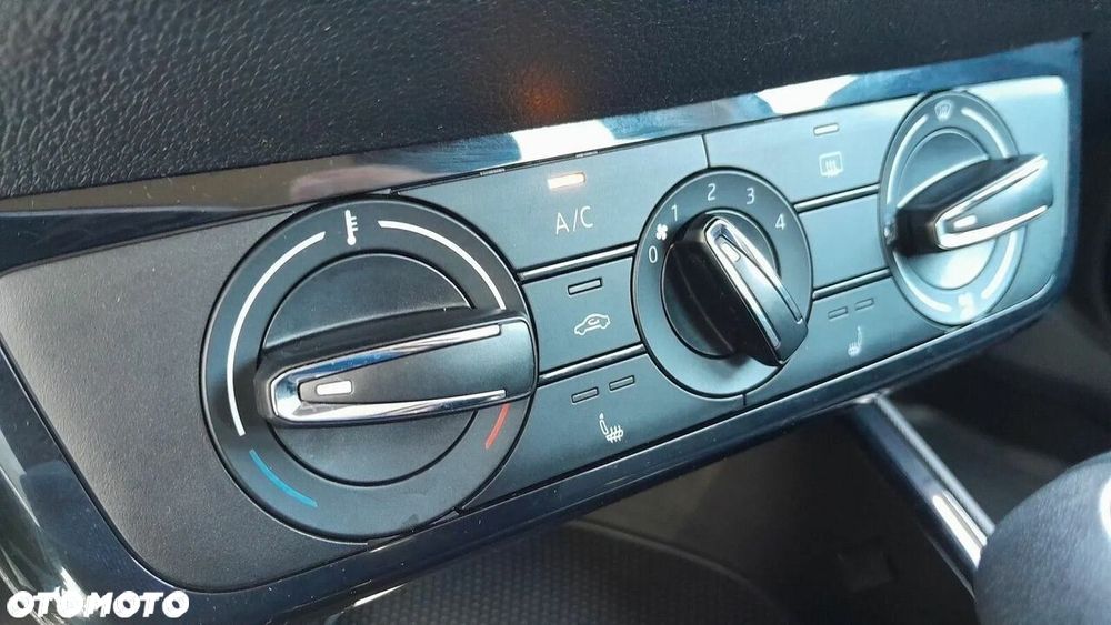 Skoda Fabia 1.0 TSI Selection DSG - 12