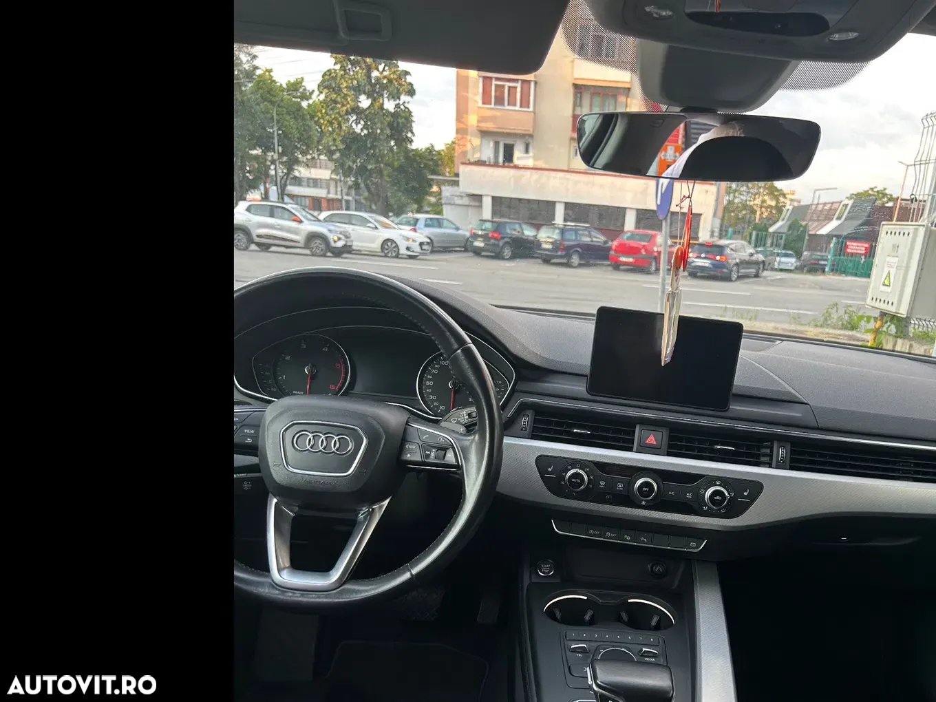 Audi A4 Avant 2.0 TDI S tronic - 23