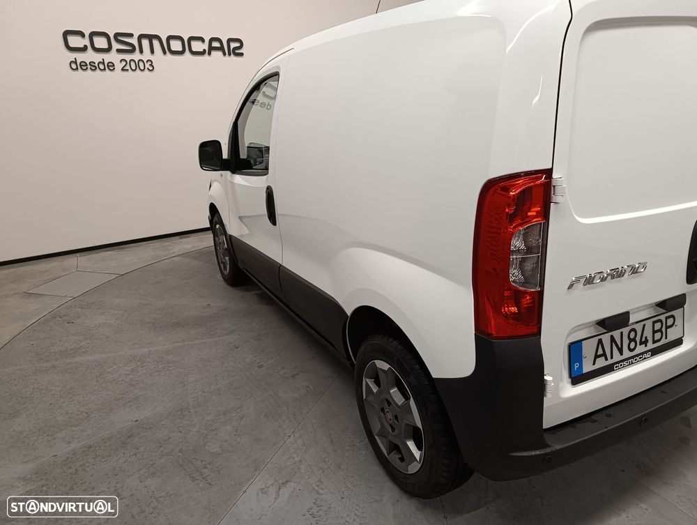 Fiat Fiorino 1.3 M-jet Adventure - 24