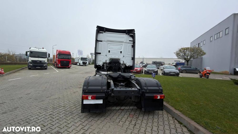 Mercedes-Benz actros - 5