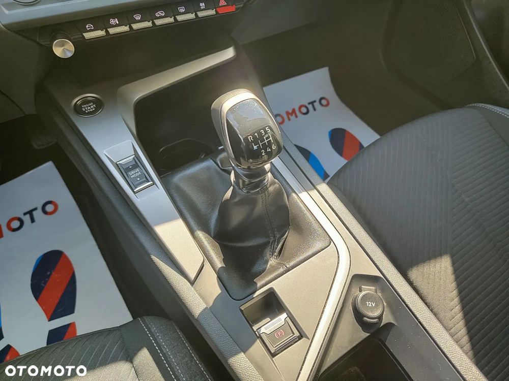 Peugeot 308 PureTech 130 GPF Stop & Start Active Business-Paket - 19