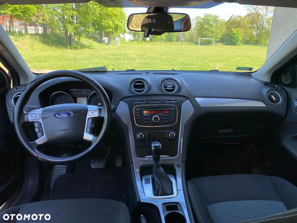 Ford Mondeo - 27