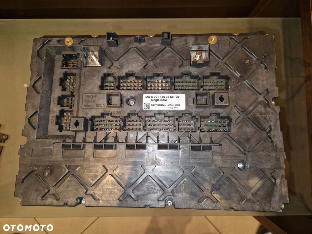 Skrzynka Bezpieczników Single SAM Mercedes Actros Arocs Antos MP4 Euro 6 - 2