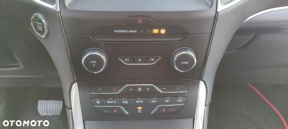 Ford S-Max - 33