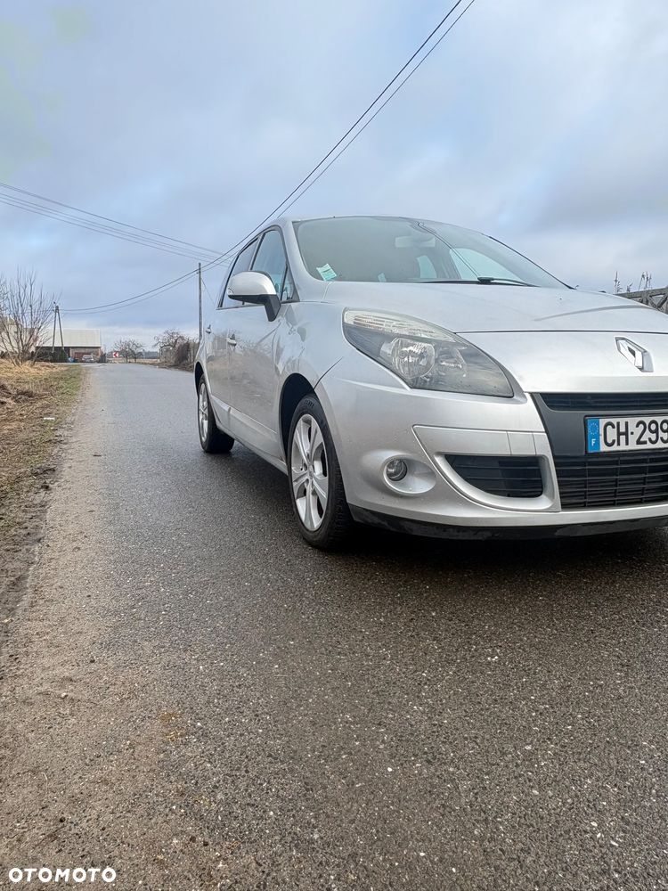 Renault Scenic - 1