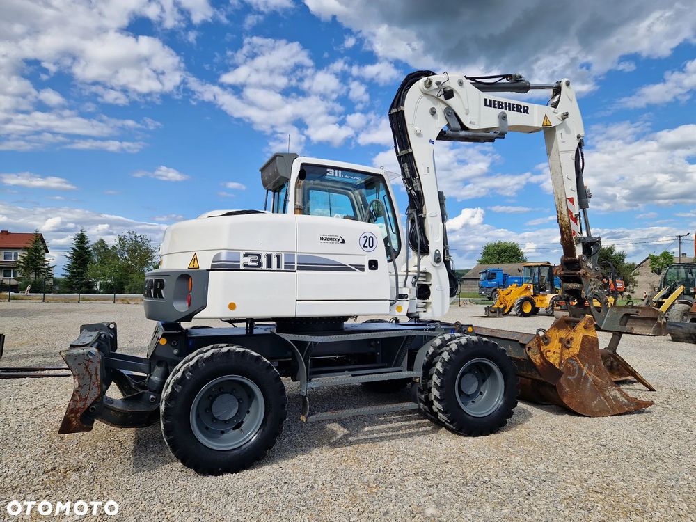 Liebherr A311 - 18