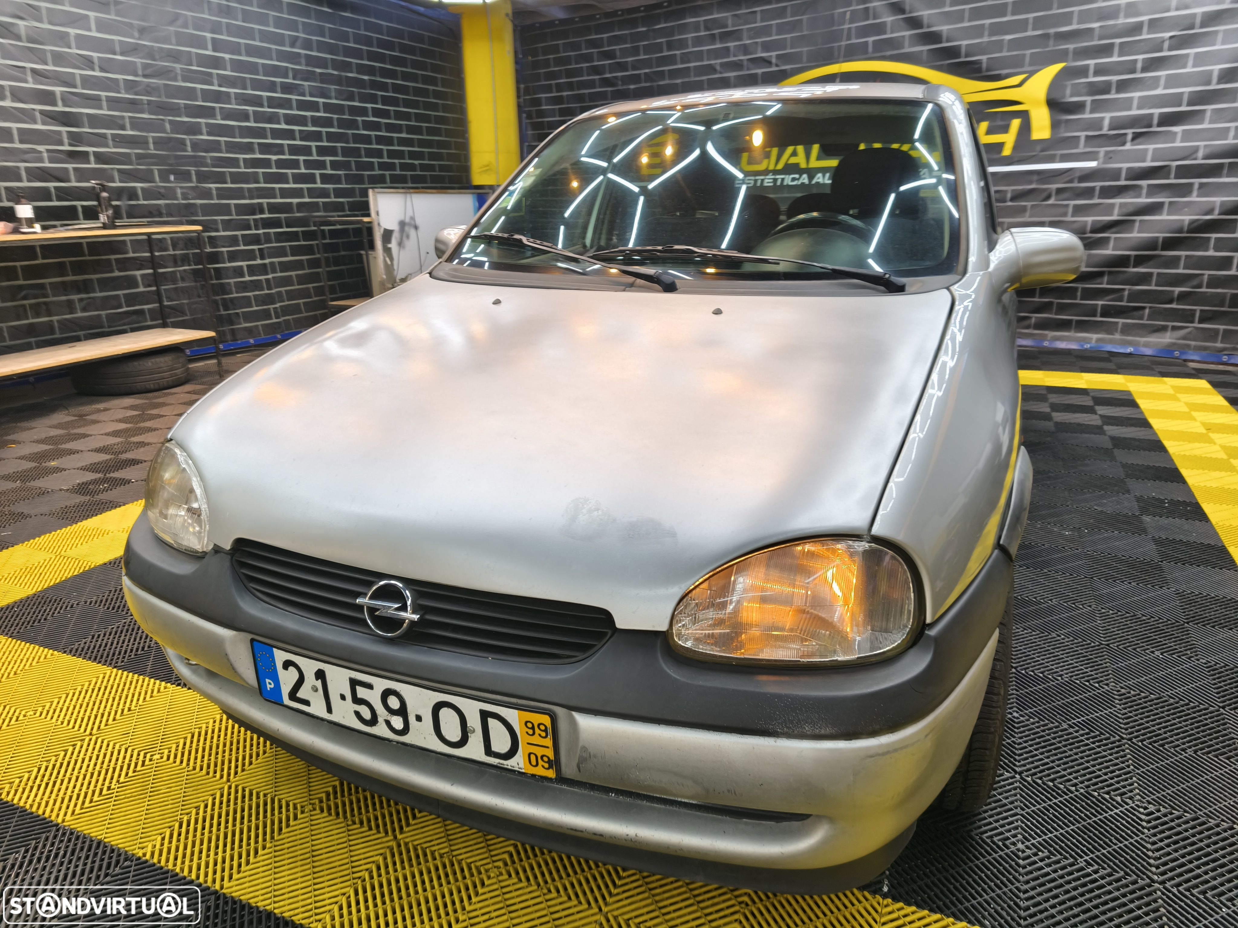 Opel Corsa 1.2 16V 100 - 1