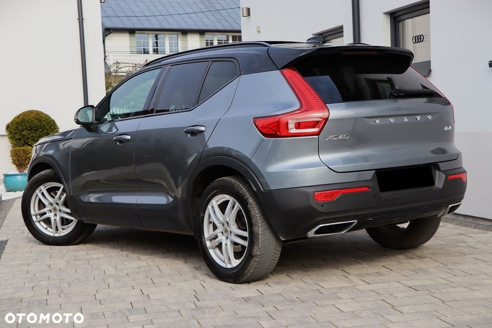 Volvo XC 40 D4 AWD R-Design - 10