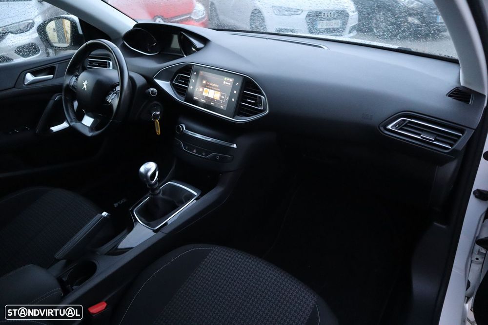 Peugeot 308 1.5 BlueHDi Style - 20