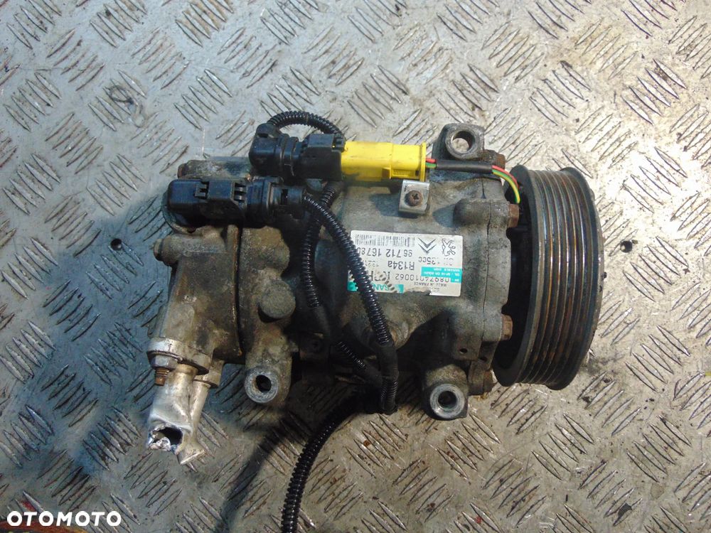 Sprężarka klimatyzacji Peugeot 1,6 E-HDI 9671216780 - 1