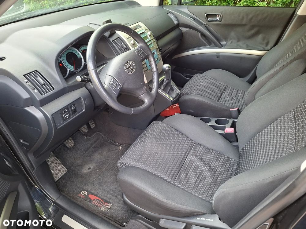 Toyota Corolla Verso 1.8 Gold + 7os - 13
