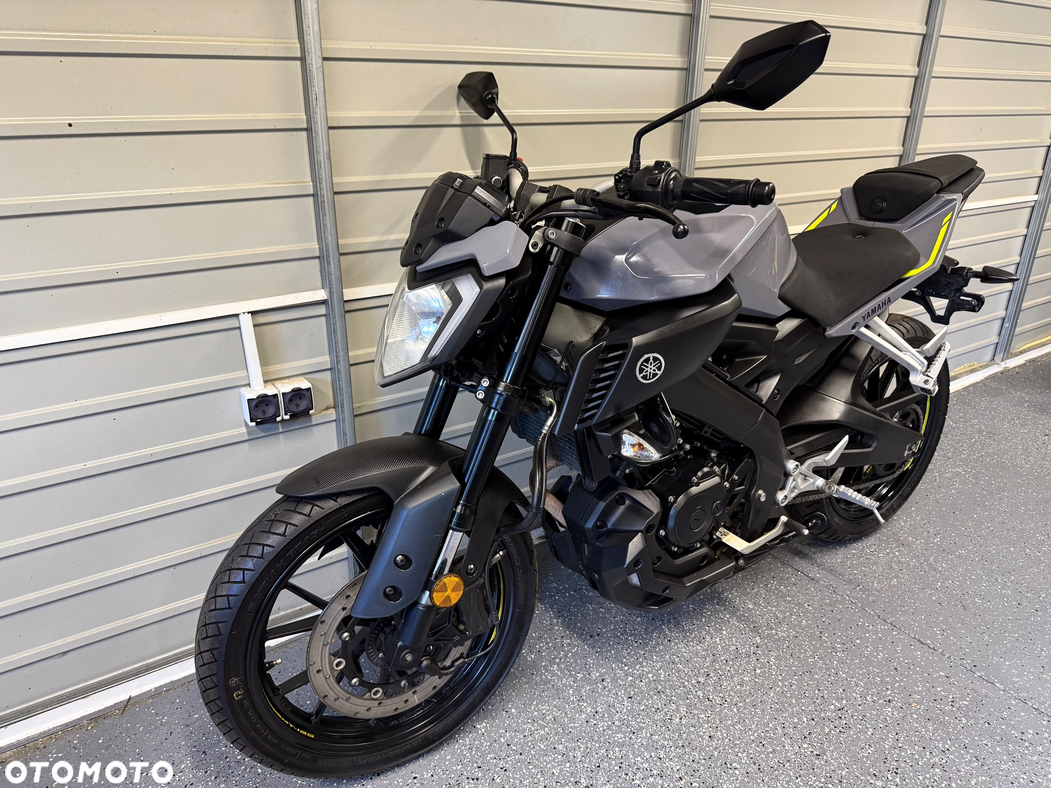 Yamaha MT - 8
