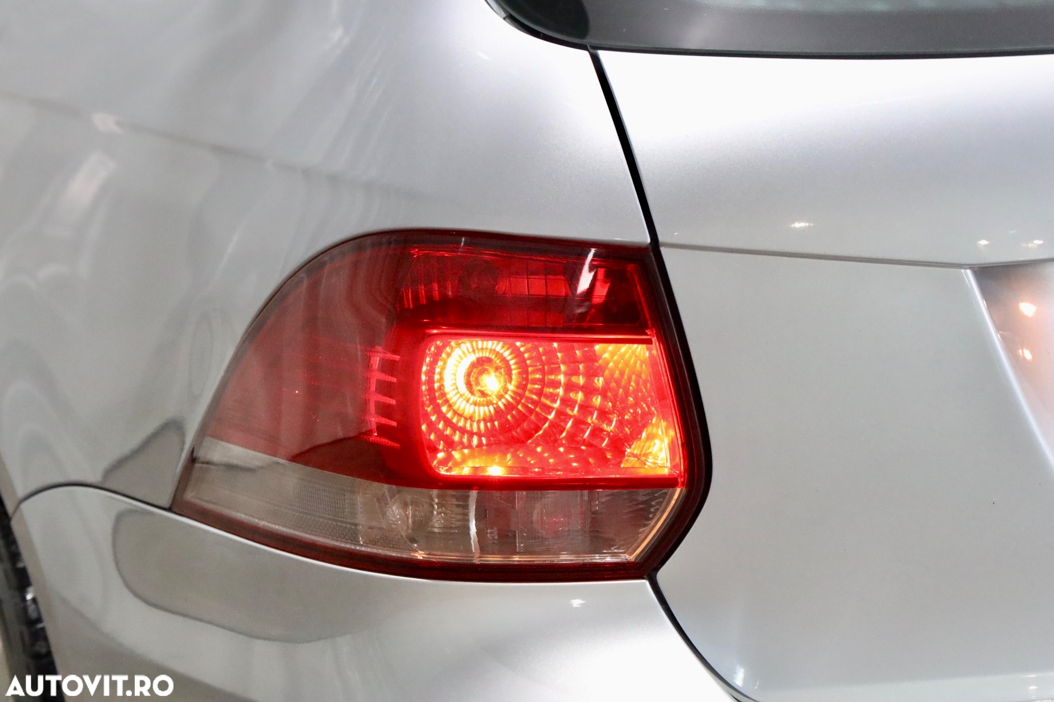 Volkswagen Golf 1.6 TDI BlueMotion Technology DPF Comfortline - 35
