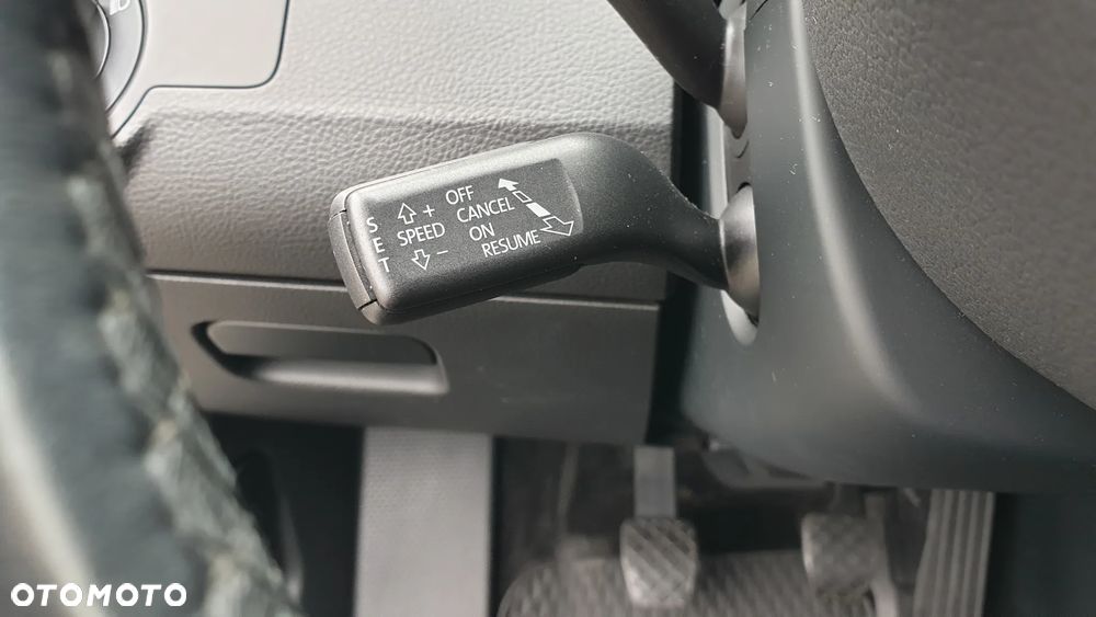 Volkswagen Passat 1.4 TSI BMT Comfortline - 26
