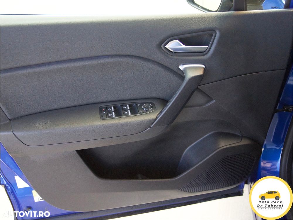 Renault Captur PHEV 160 Techno - 38