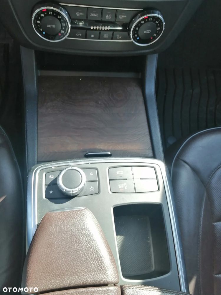 Mercedes-Benz ML - 9