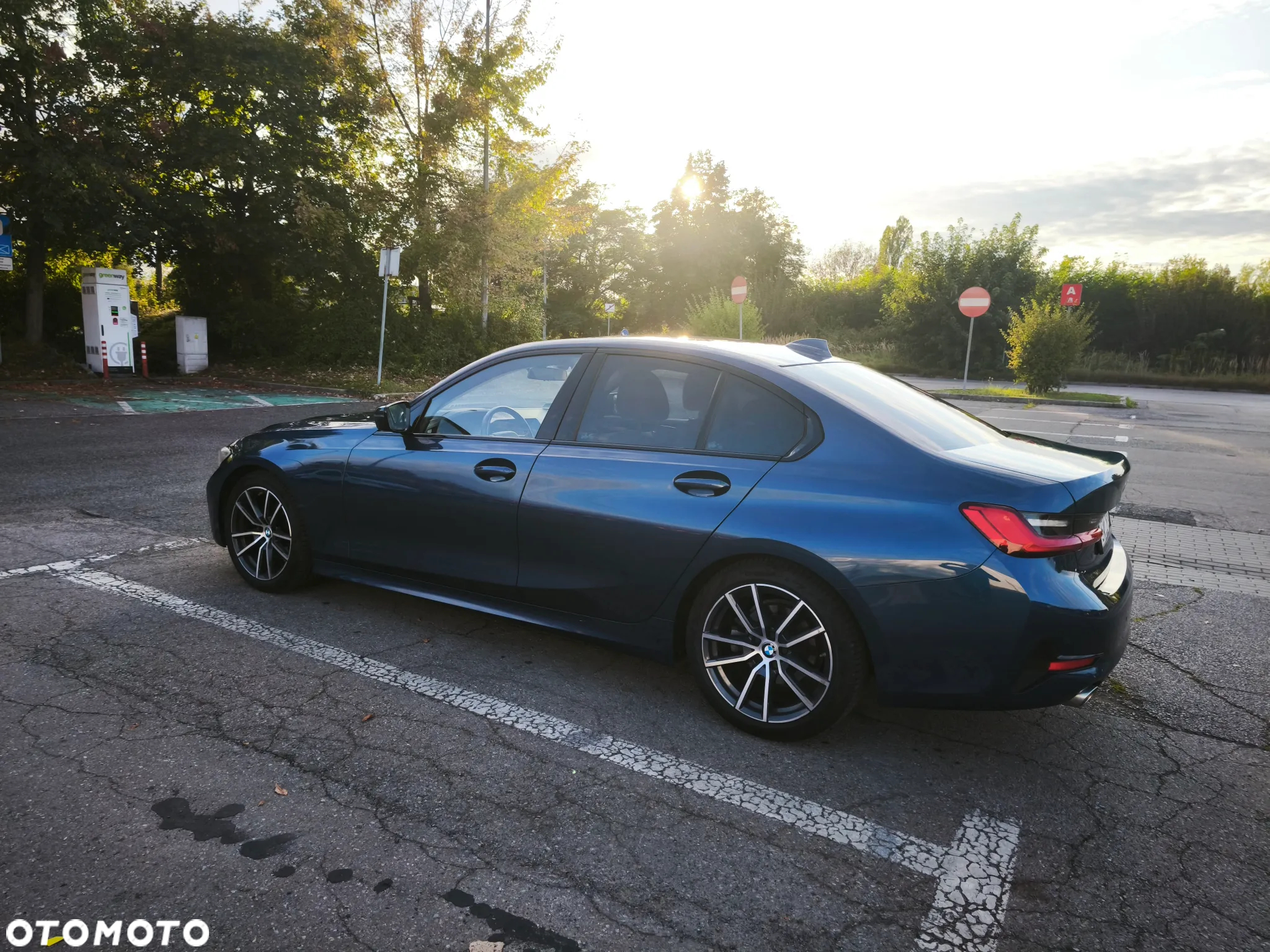 BMW Seria 3 318d Sport Line - 13