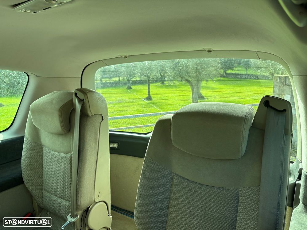 Renault Espace 2.0 dCi Initiale 7L - 9