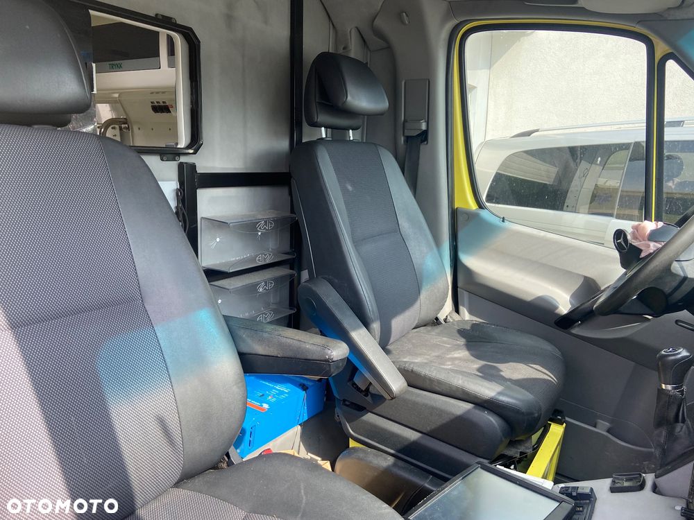 Mercedes-Benz 319 Sprinter BlueTEC - 4