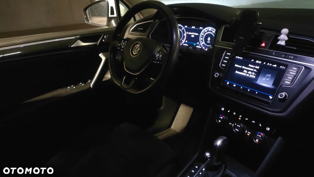 Volkswagen Tiguan - 28