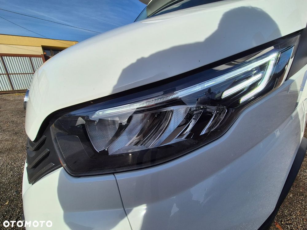 Iveco DAILY PLANDEKA 12EP 3.0 180KM MANUAL SERWIS ASO BEZWYPADKOWY ZADBANY 2023 PODUSZKI FV23% KLIMA WEBASTO 35S18 FULL LED - 22