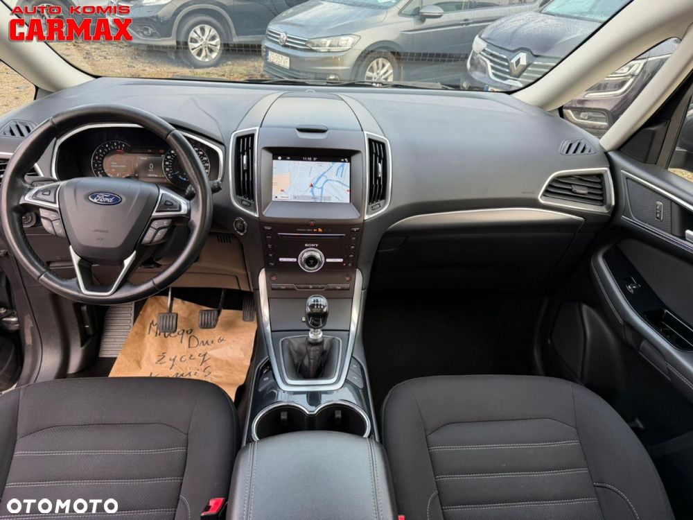 Ford Galaxy - 22