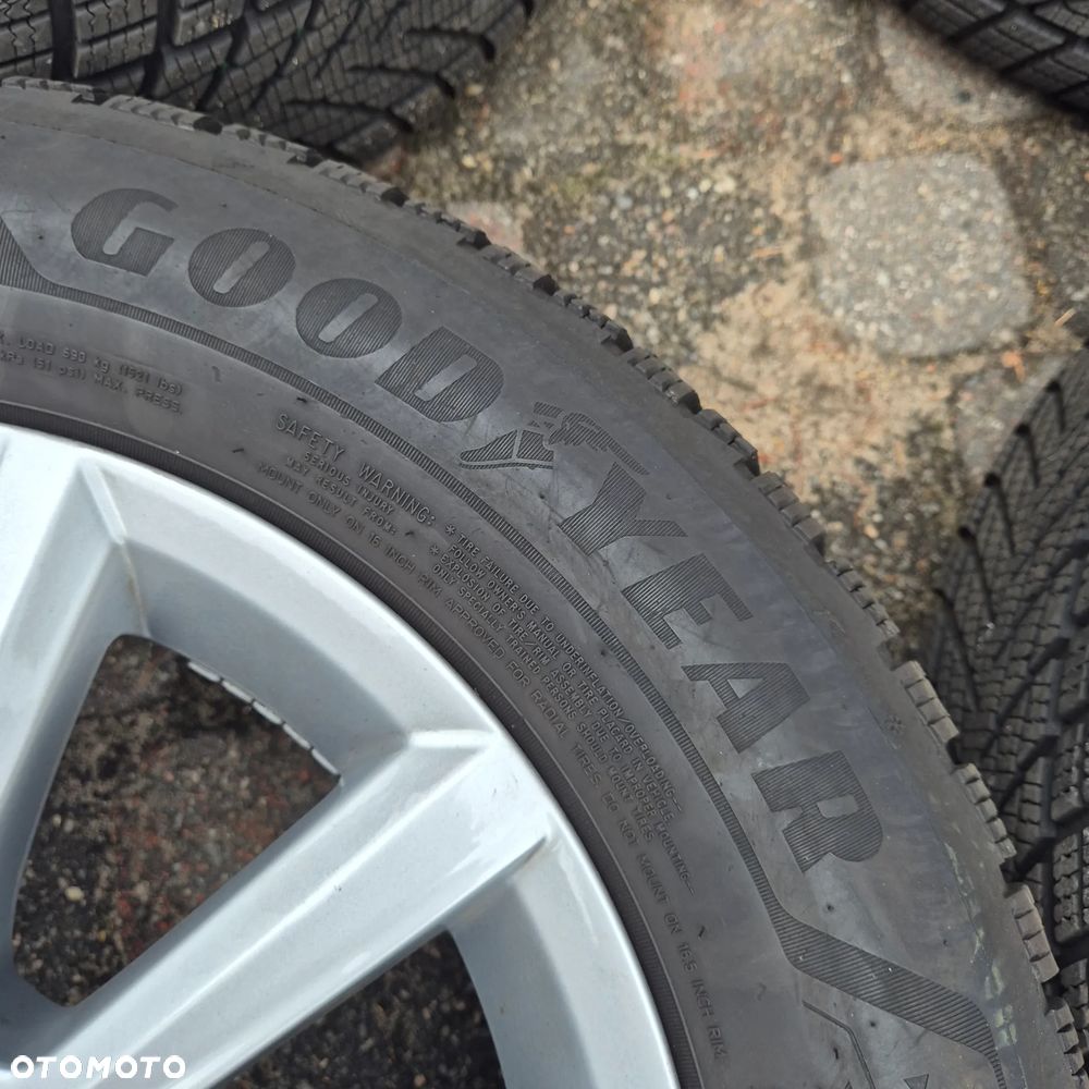 ZIMA 215/60 R16 ORYGINALNE VW PASSAT T-ROC BEETLE TOURAN SKODA SUPERB OCTAVIA KAROQ 2025r - 7