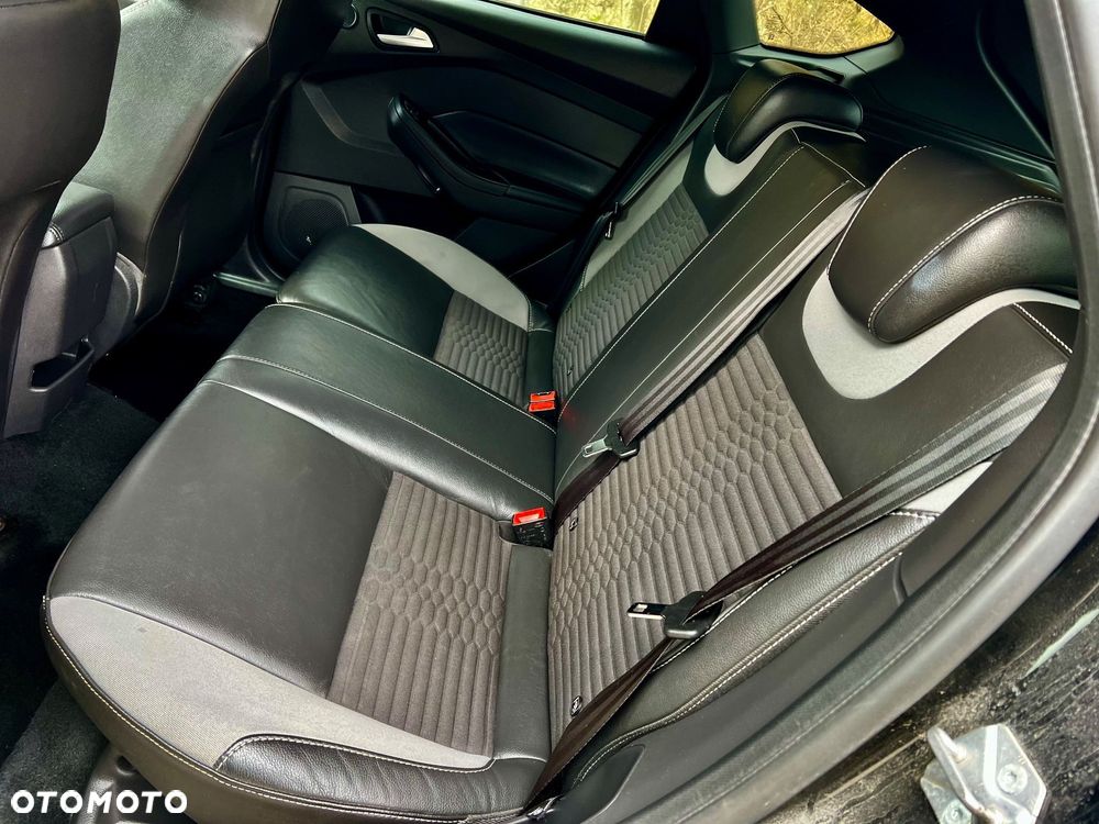 Ford Focus 2.0 TDCi ST-2 PowerShift - 10