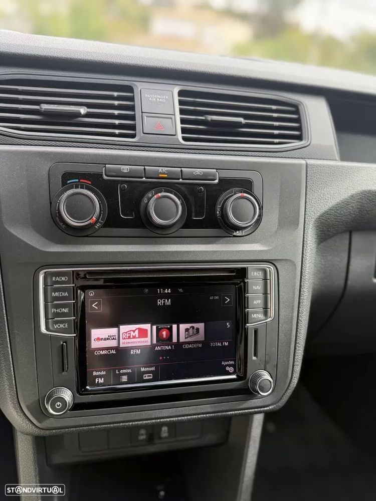 VW cadu kingcab 2.0tdi 102cv 3lugares - 11