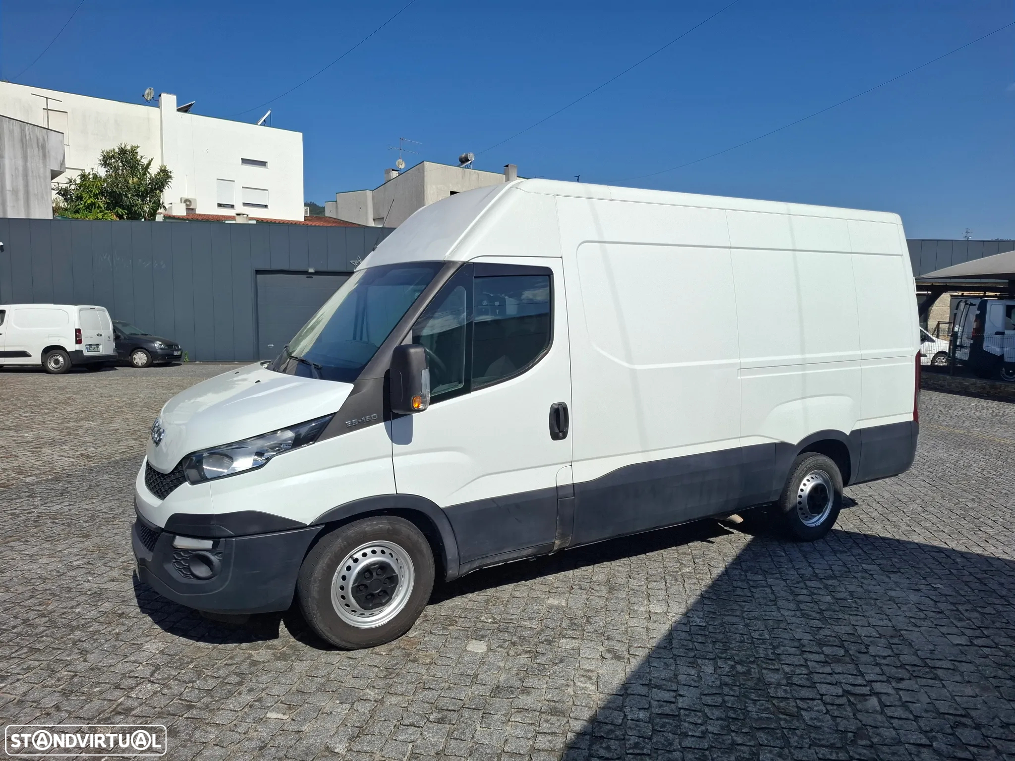 Iveco DAILY 2.3CDTI 35/20 9m3 ISOTÉRMICO C/MOTOR FRIO - 17