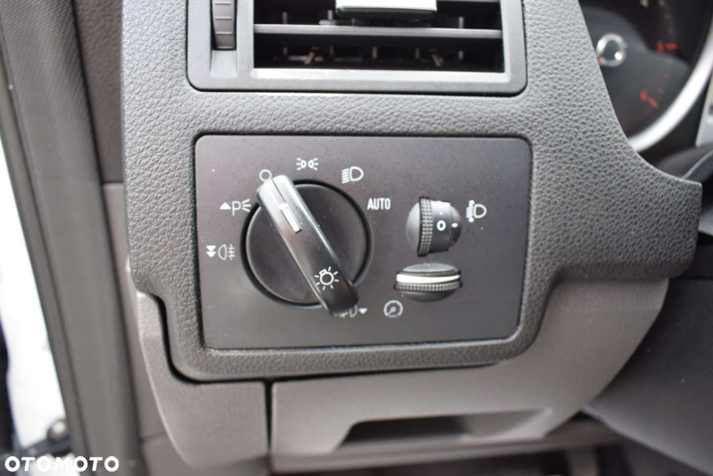 Ford Kuga - 19