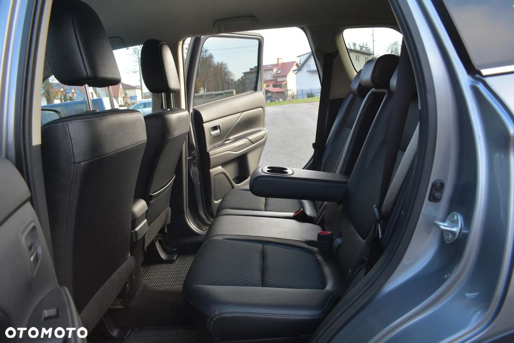Mitsubishi Outlander - 26
